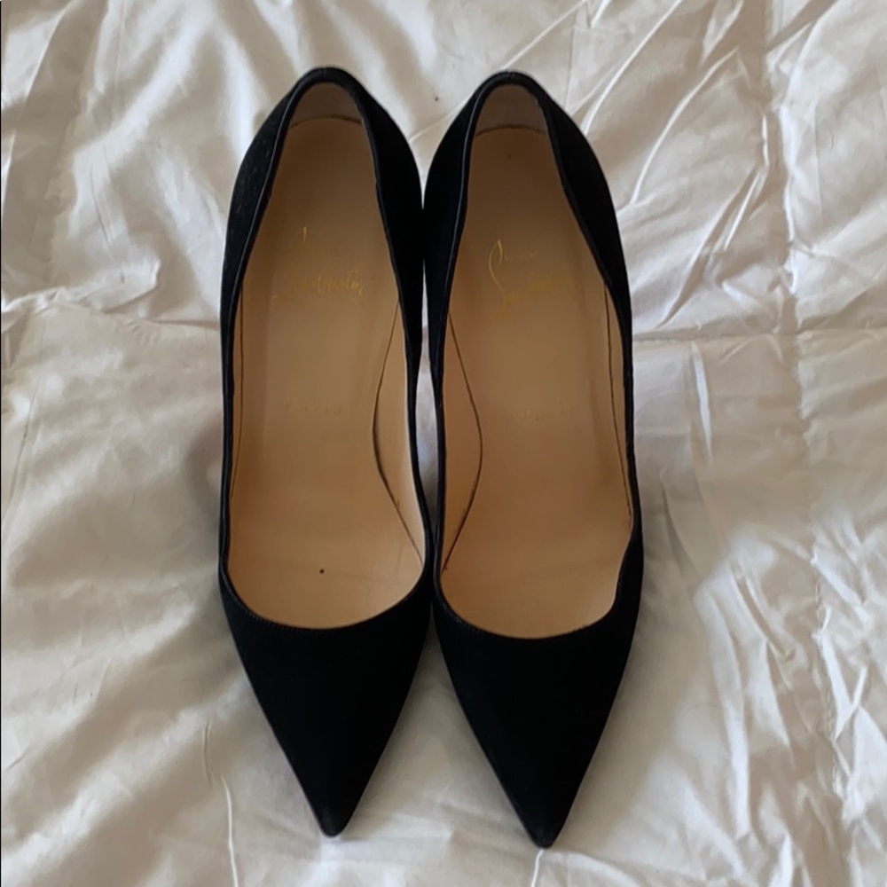 Velvet So Kate’s Christian Louboutin Pumps